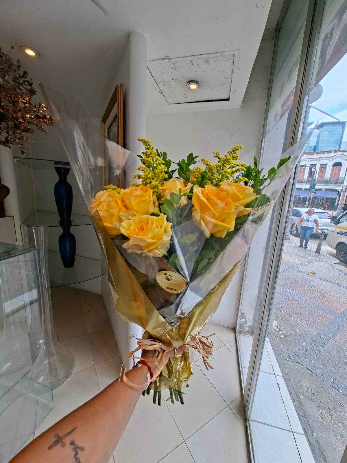 BUQUE DE ROSAS AMARELAS