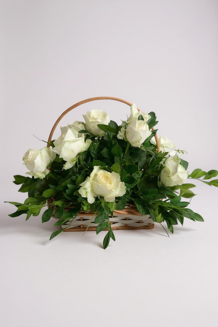 Cesta de Rosas Brancas