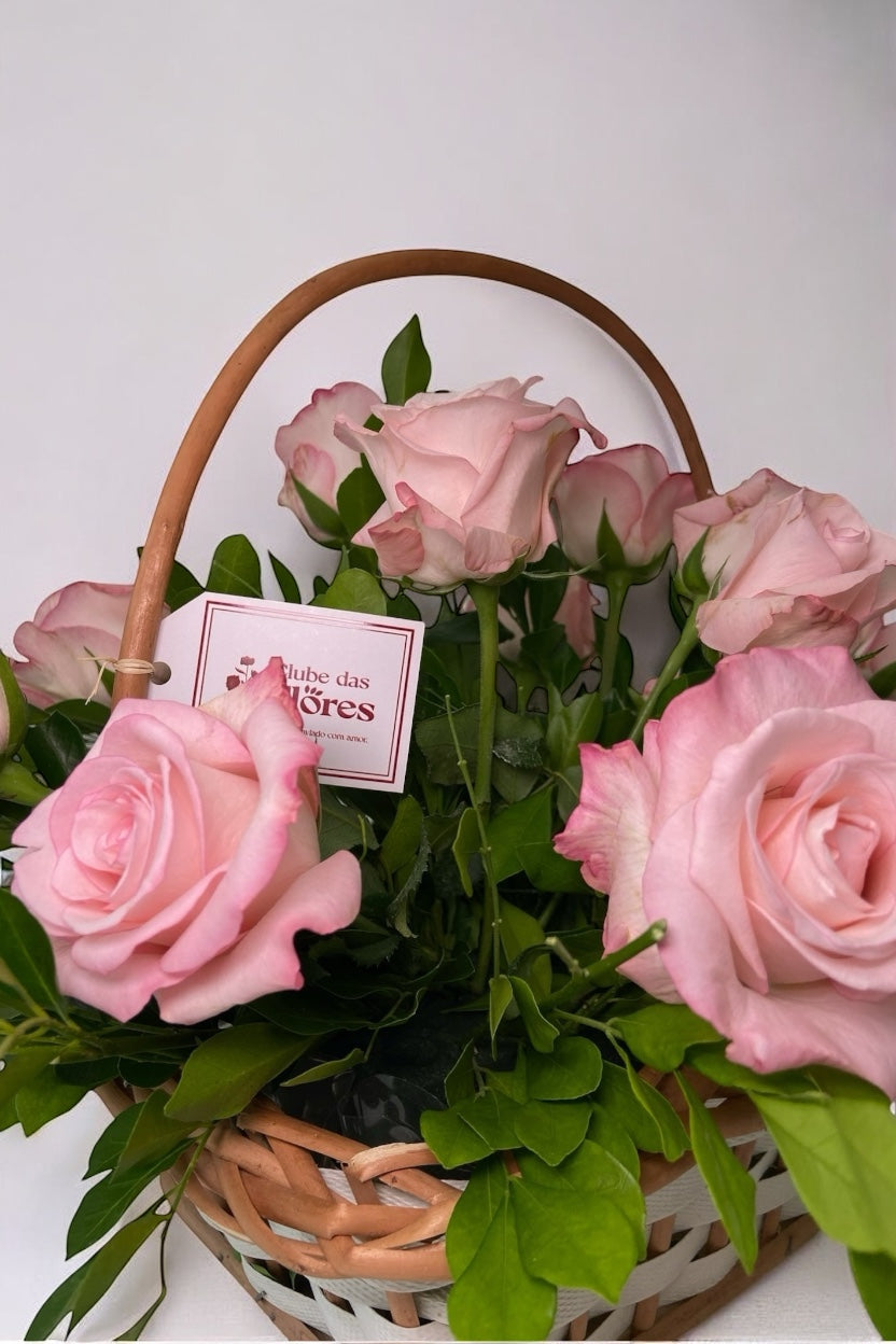 Cesta de Rosas Cor de Rosa