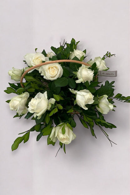 Cesta de Rosas Brancas