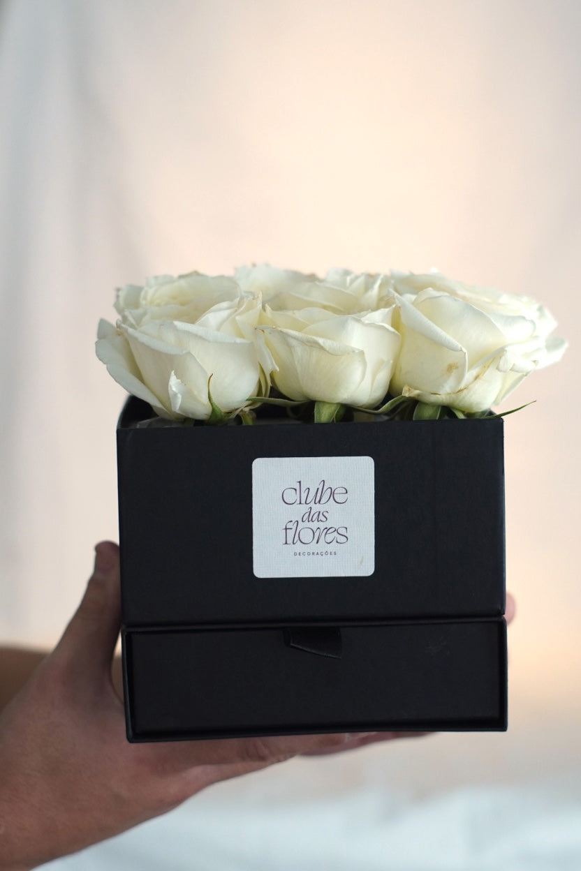 The Bloom Box - Rosas Brancas