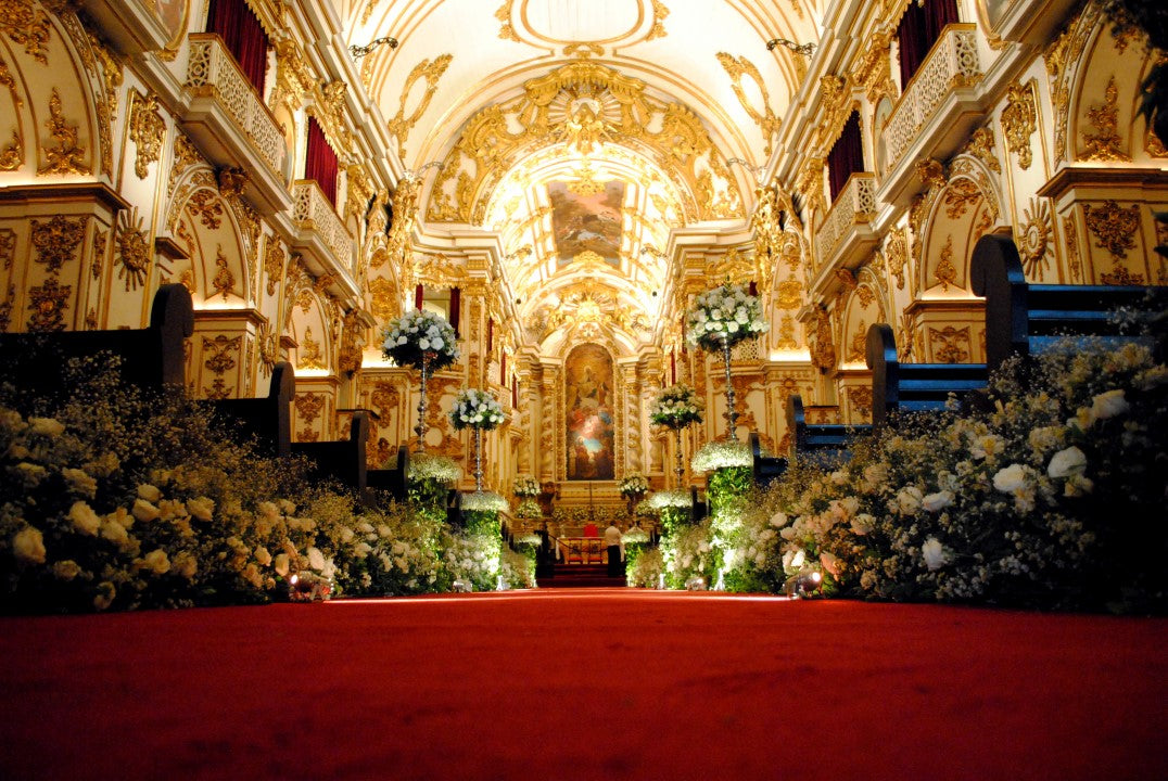 Alt image